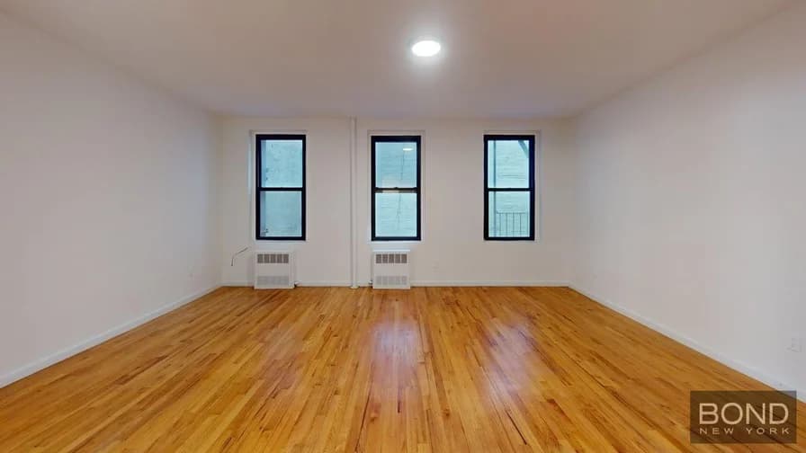 947 1 Avenue #4, Manhattan, NY 10022 apartment_living_room 1