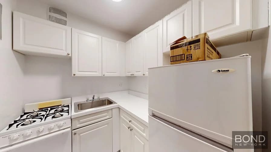 947 1 Avenue #4, Manhattan, NY 10022 apartment_kitchen 1