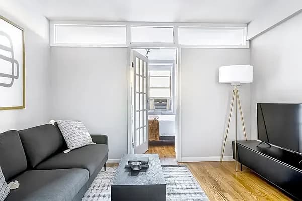 340 East 58 Street #3, Manhattan, NY 10022 apartment_living_room 1