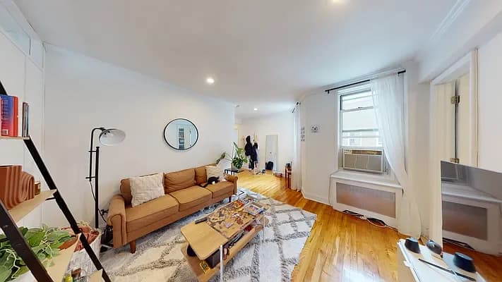 340 East 58 Street #6C, Manhattan, NY 10022 apartment_living_room 1