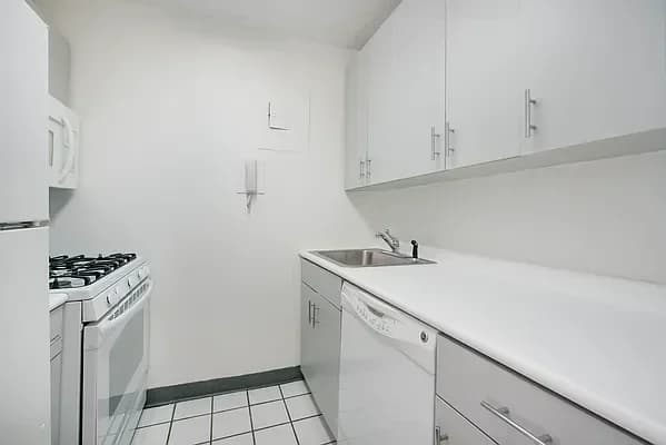 429 East 52 Street #17E, Manhattan, NY 10022