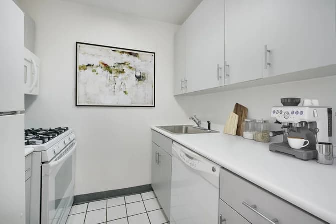 429 East 52 Street #17E, Manhattan, NY 10022