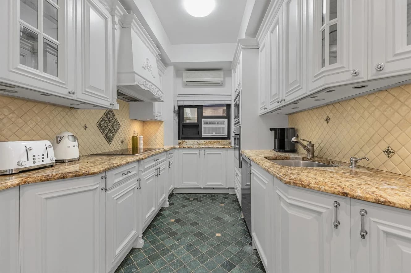 46 East 72 Street #7-B, Manhattan, NY 10021 apartment_kitchen 1