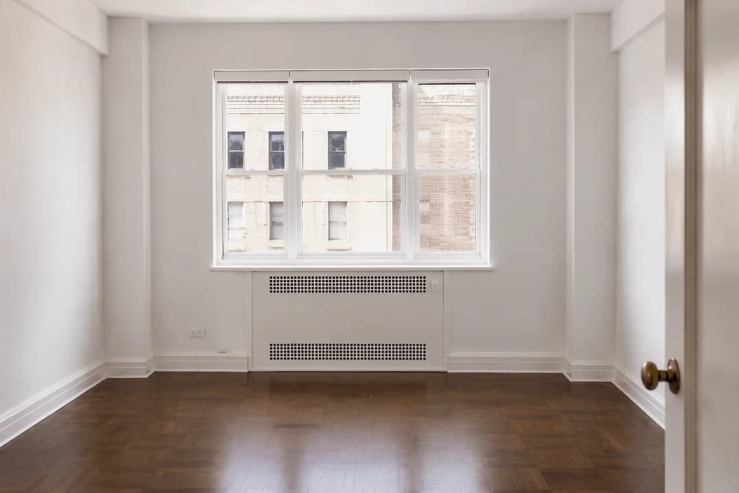 945 5 Avenue #9G, Manhattan, NY 10021 apartment_bedroom_room 1