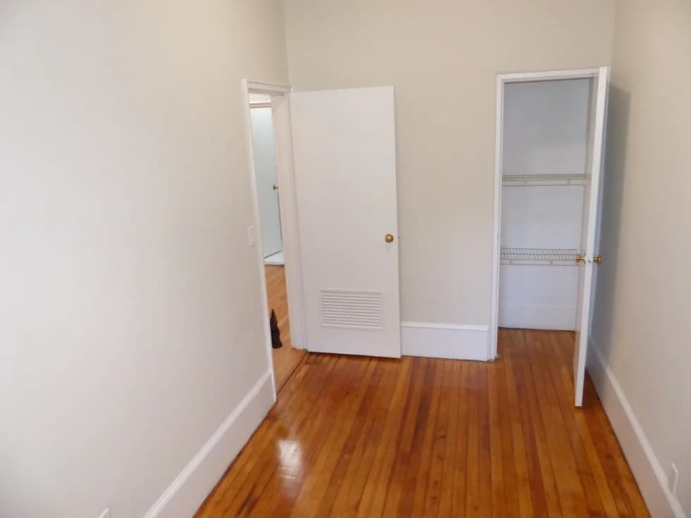 110 East 61 Street #4A, Manhattan, NY 10065 apartment_closet 1