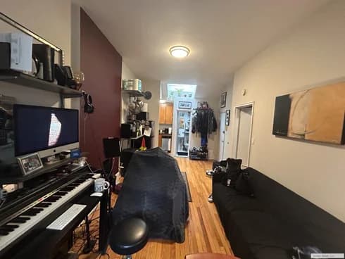 110 East 61 Street #4A, Manhattan, NY 10065