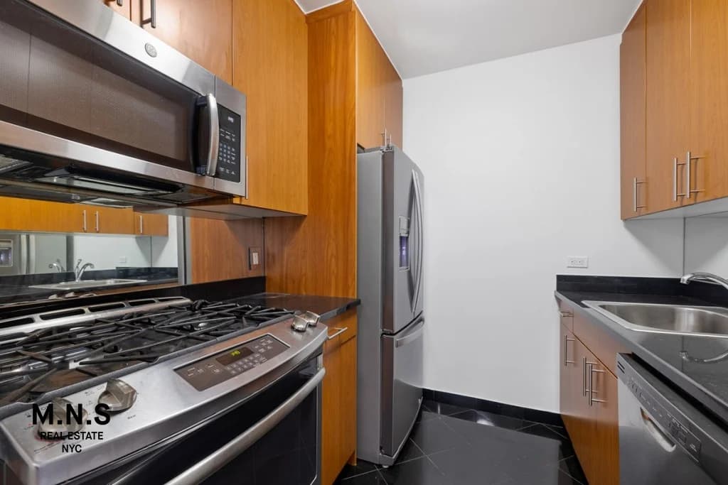 265 East 66 Street #20A, Manhattan, NY 10065 apartment_kitchen 1