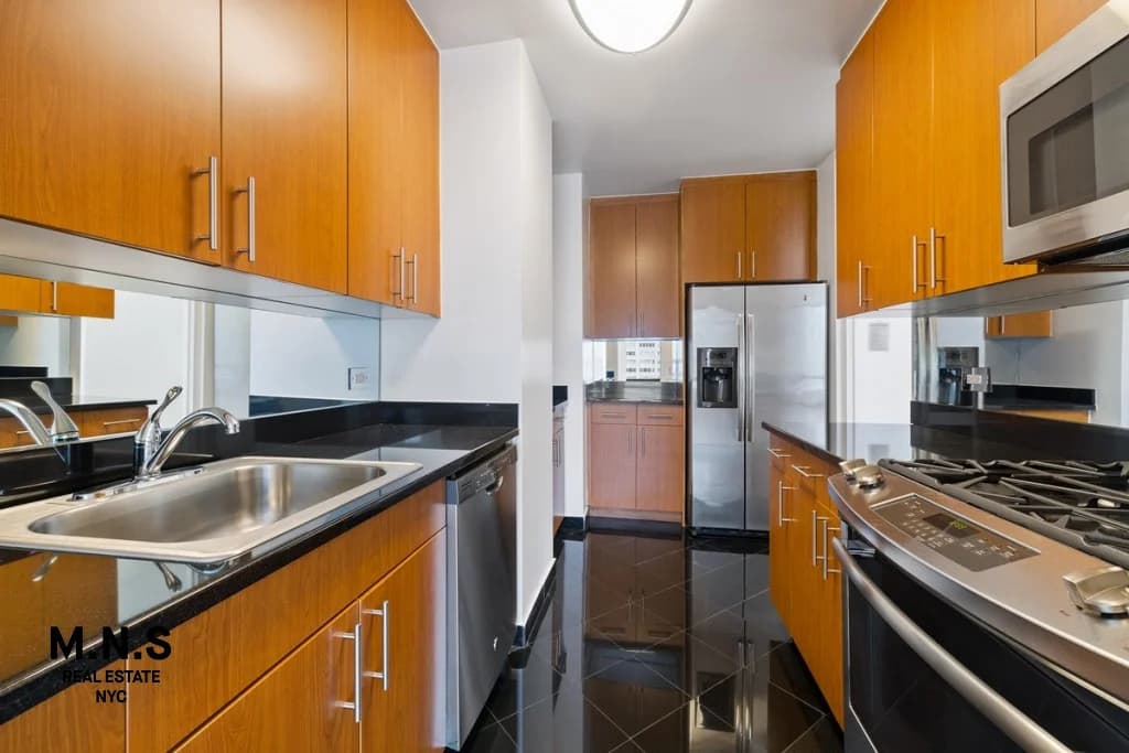 265 East 66 Street #33F, Manhattan, NY 10065 apartment_kitchen 1