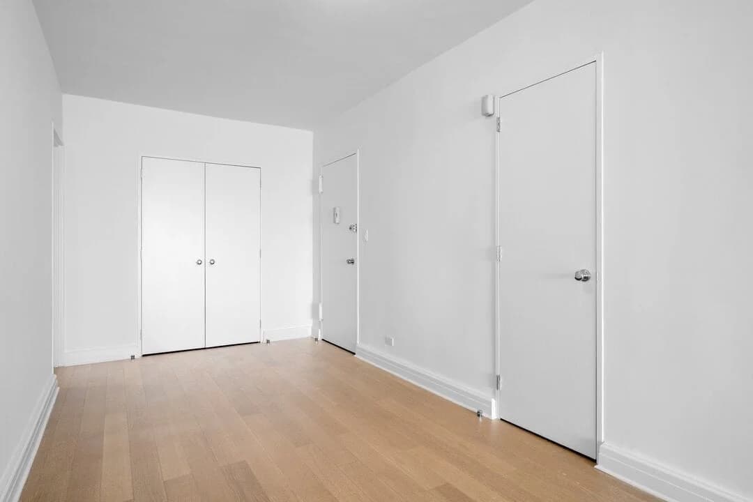 215 East 68 Street #30B, Manhattan, NY 10065 apartment_bedroom_room 1