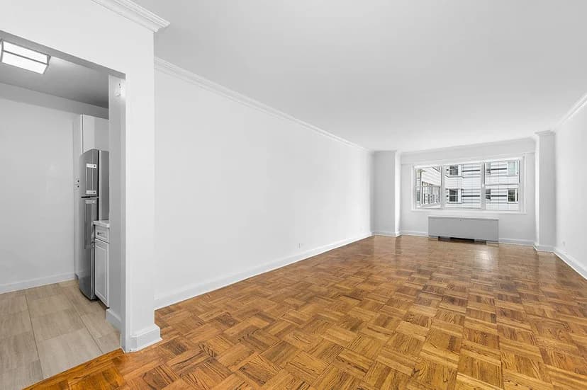 215 East 68 Street #7R, Manhattan, NY 10065 apartment_living_room 1