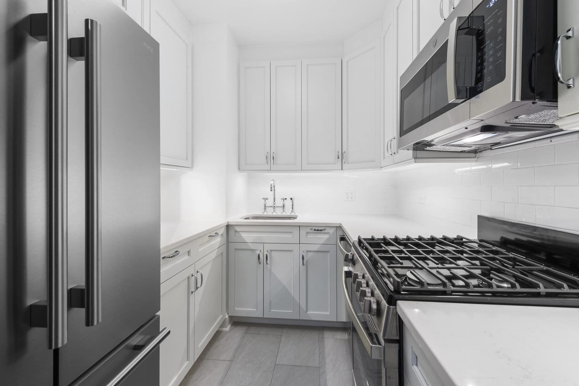 215 East 68 Street #8V, Manhattan, NY 10065 apartment_kitchen 1