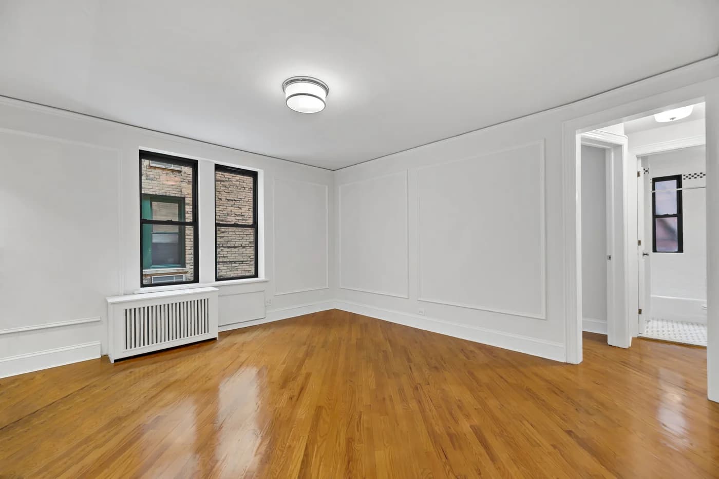 226 E 70 St #4A, Manhattan, NY 10021 apartment_living_room 1