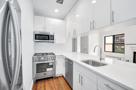 226 E 70 St #PHA, Manhattan, NY 10021 - Image 1