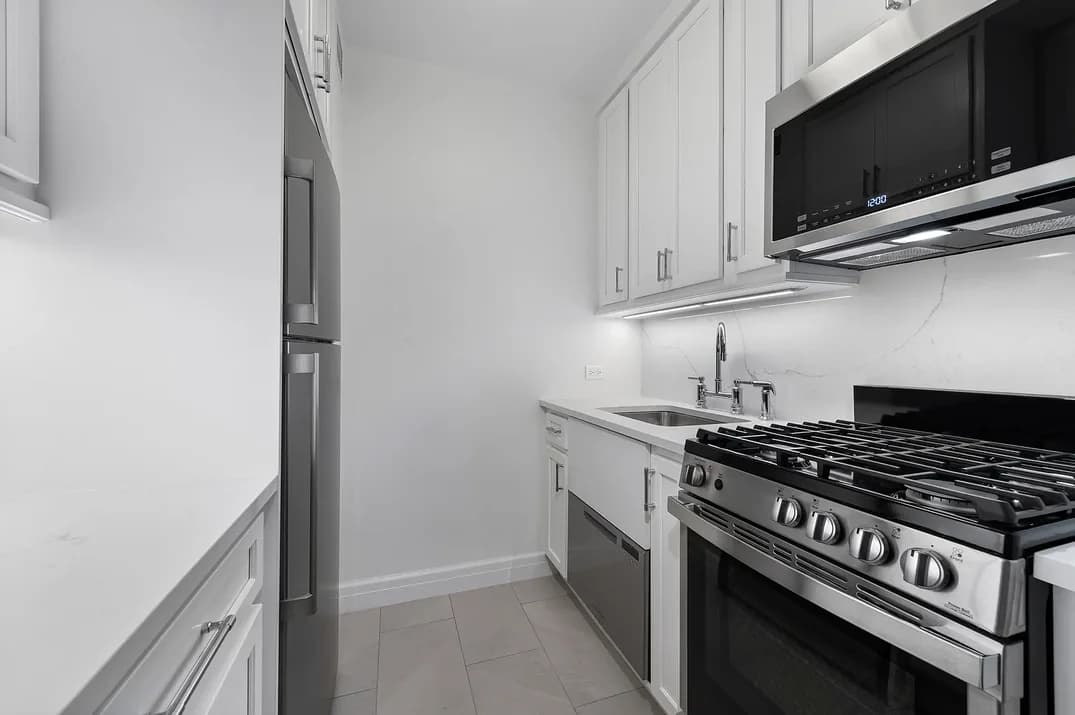 211 East 70 Street #14E, Manhattan, NY 10021 apartment_kitchen 1