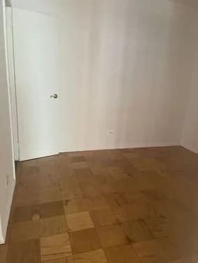 200 E 72 St #2B, Manhattan, NY 10021