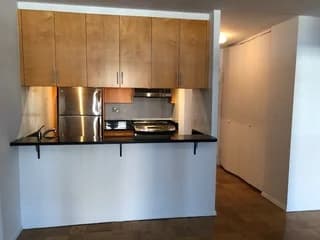 200 E 72 St #34H, Manhattan, NY 10021