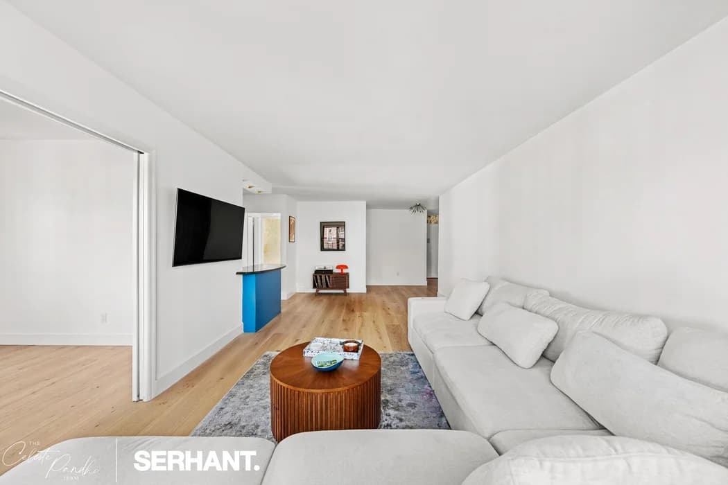 301 East 63 Street #14F, Manhattan, NY 10065 apartment_living_room 1