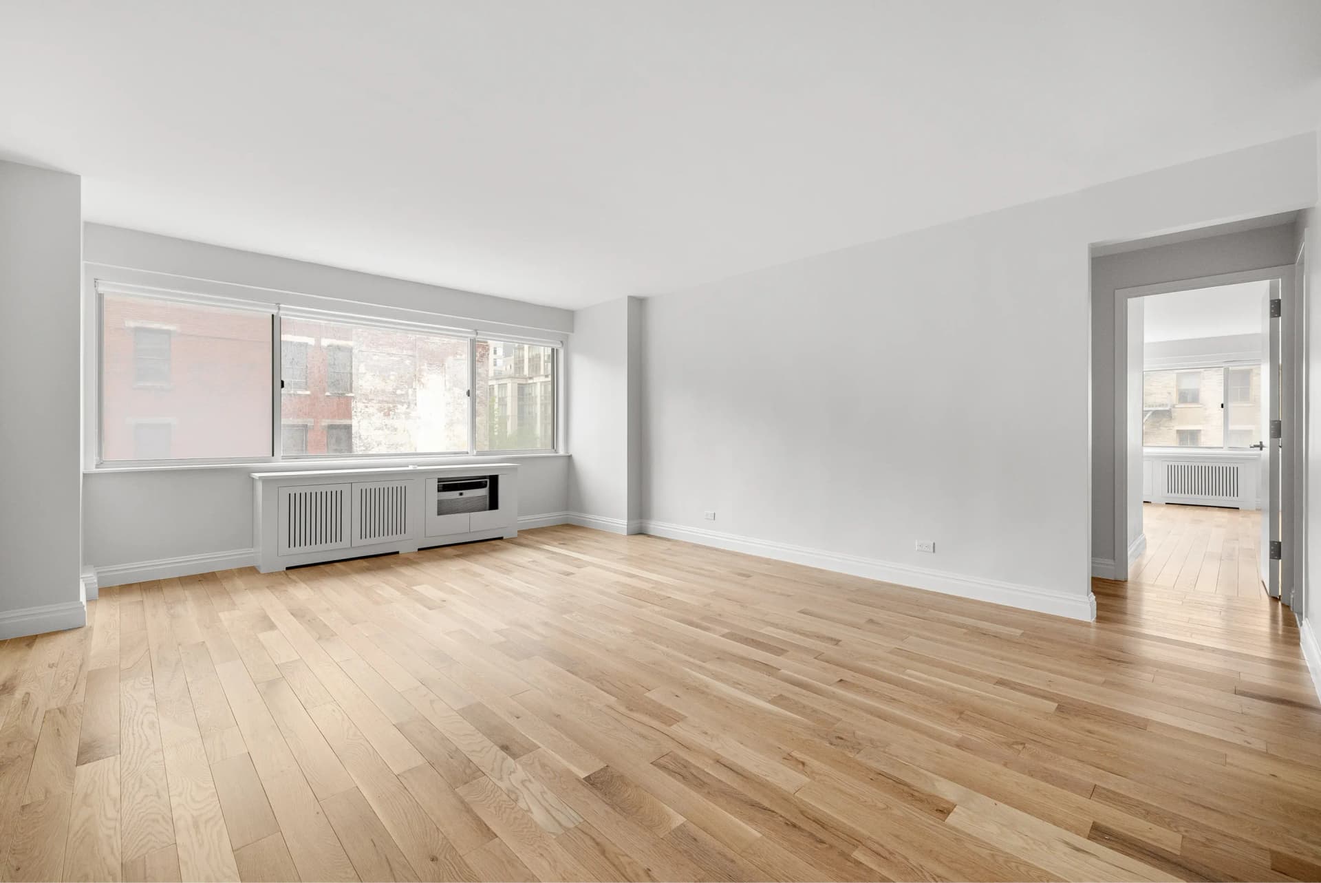 360 East 65 Street #005F, Manhattan, NY 10065 apartment_living_room 1