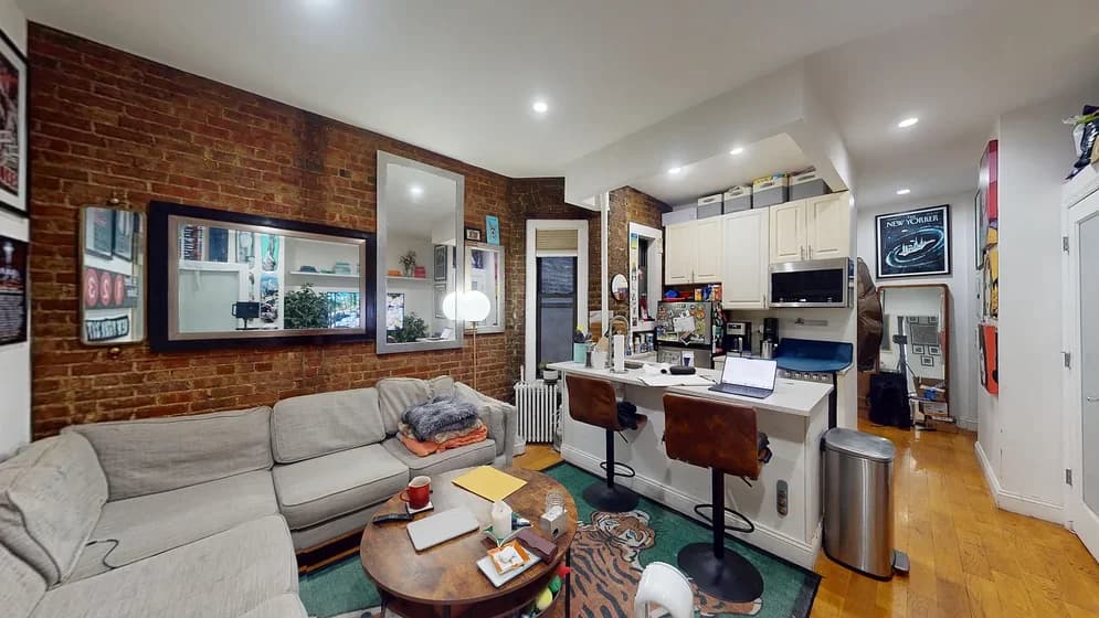 345 East 65 Street #2D, Manhattan, NY 10065 apartment_living_room 1