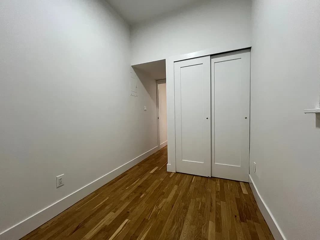 305 East 78 Street #1B, Manhattan, NY 10075 apartment_living_room 1