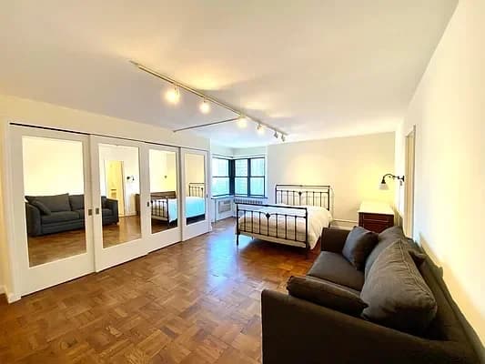399 East 72 Street #12K, Manhattan, NY 10021