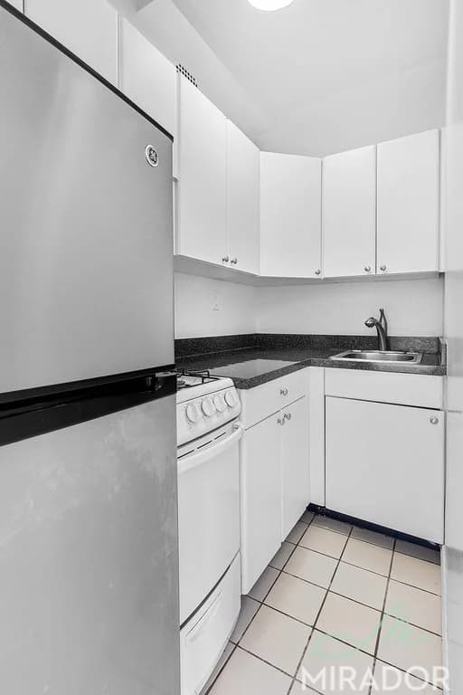 1435 York Avenue #5G, Manhattan, NY 10021 apartment_kitchen 1