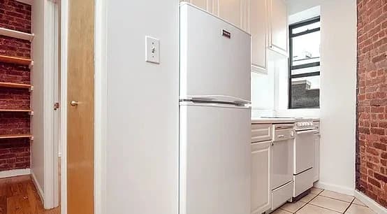 402 East 78 Street #29, Manhattan, NY 10075 apartment_kitchen 1