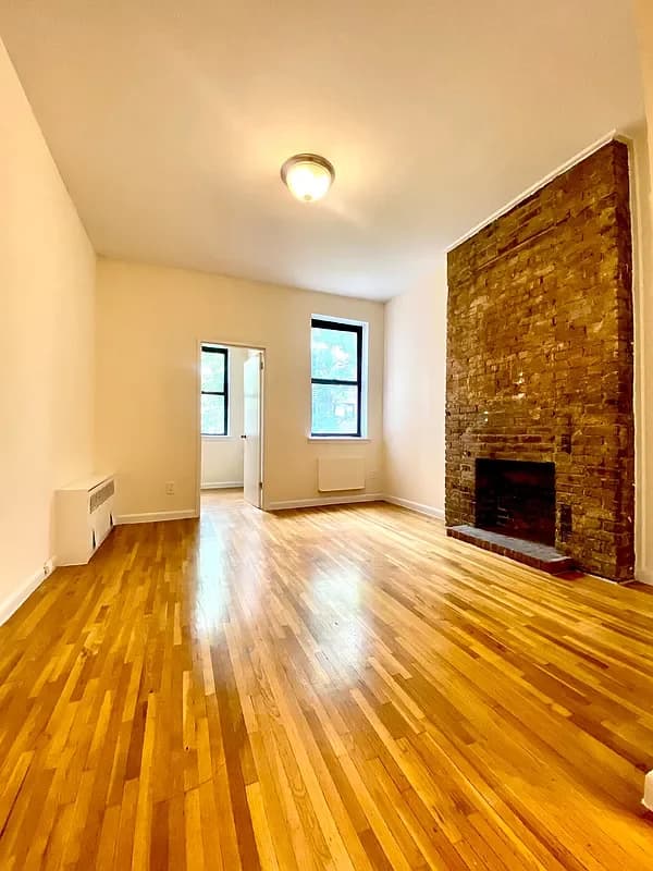 409 East 78 Street #1C, Manhattan, NY 10075 apartment_living_room 1