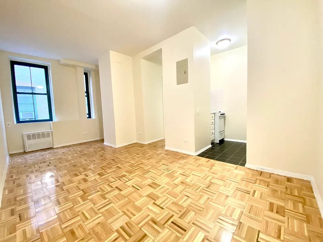 503 East 78 Street #5A, Manhattan, NY 10075 apartment_living_room 1