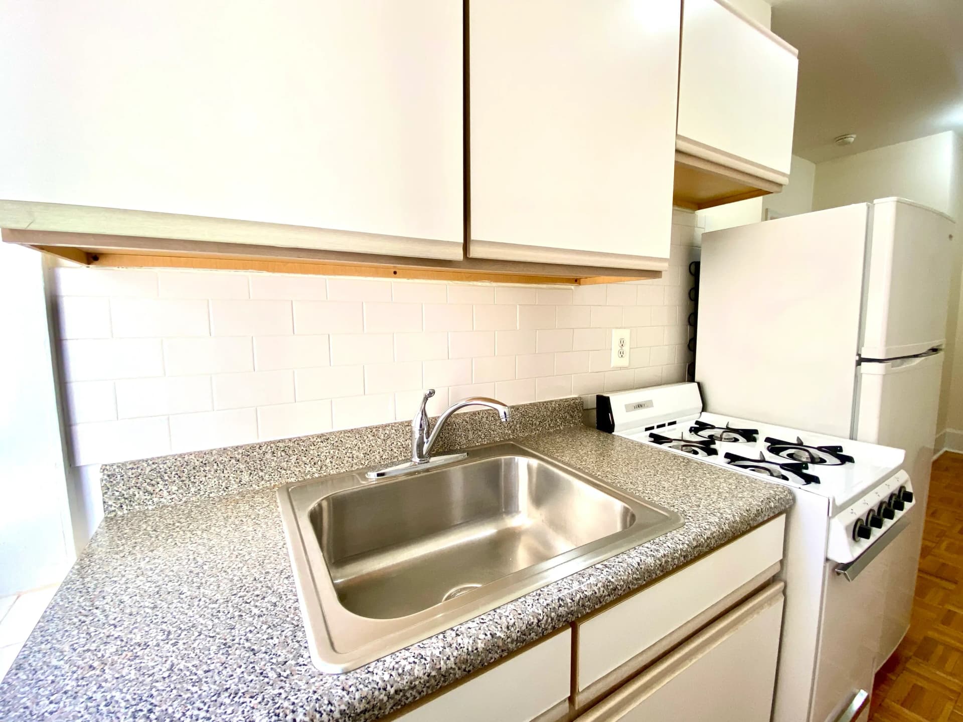 509 E 78 St #5F, Manhattan, NY 10075 apartment_kitchen 1