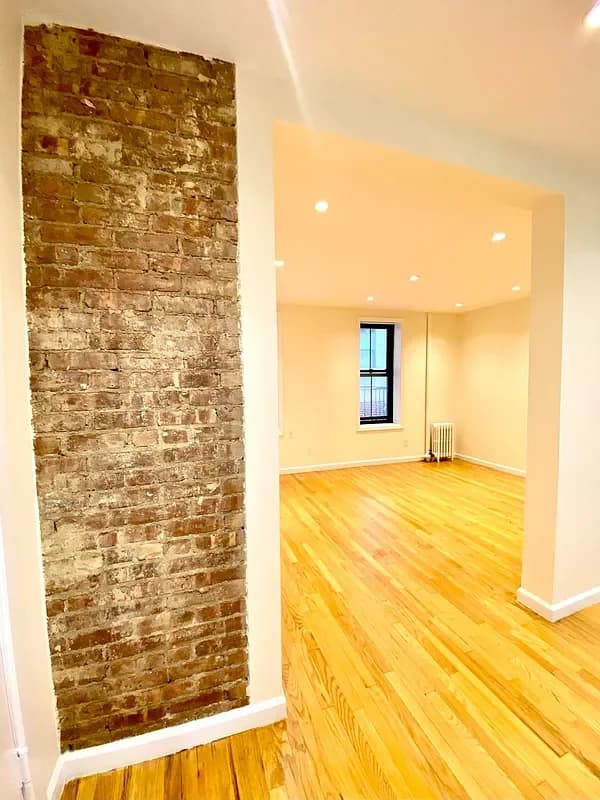 539 East 78 Street #2E, Manhattan, NY 10075 apartment_living_room 1