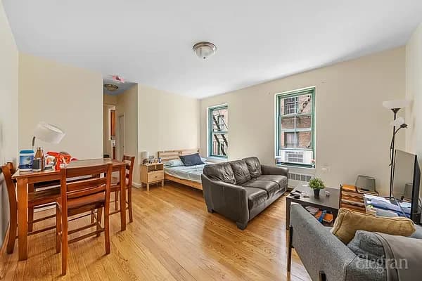 516 East 79 Street #3G, Manhattan, NY 10075 apartment_living_room 1