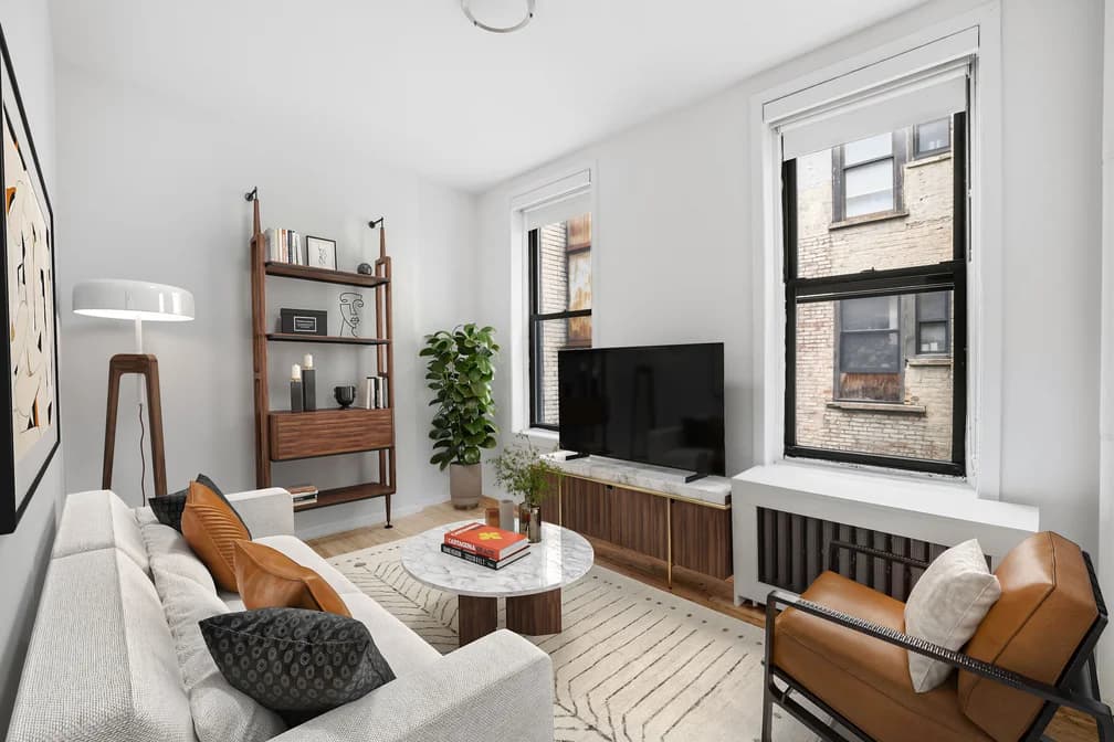 176 E 81 St #4C, Manhattan, NY 10028
