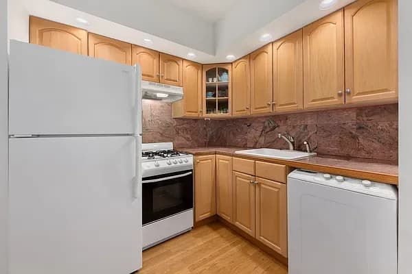 220 East 82 Street #3-RW, Manhattan, NY 10028 apartment_kitchen 1