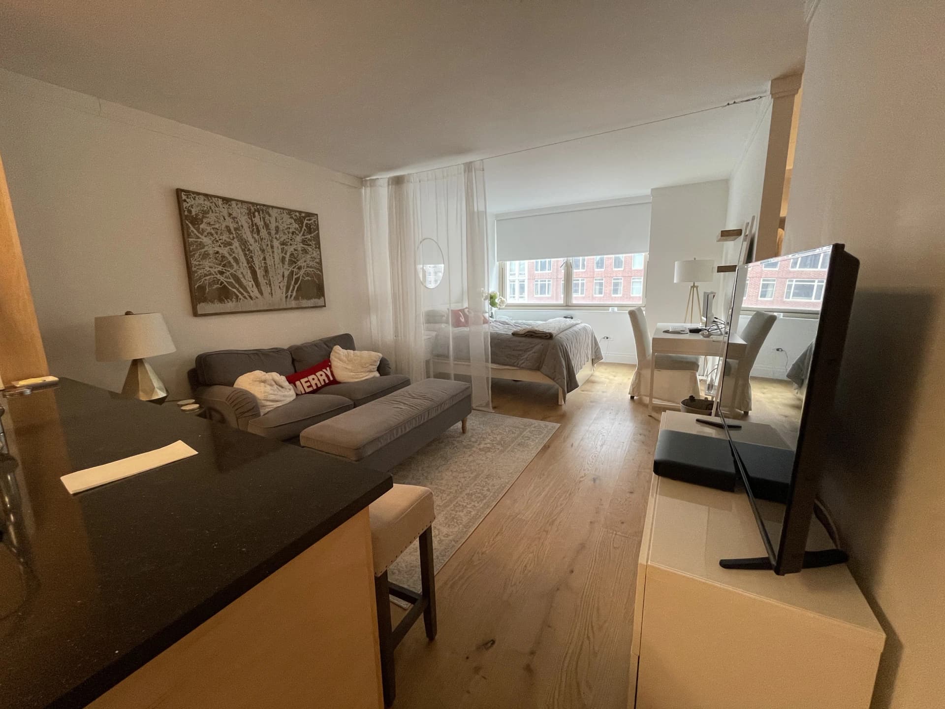 201 East 86 Street #12-D, Manhattan, NY 10028 apartment_living_room 1