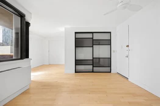 233 East 86 St #15A, Manhattan, NY 10028 - Image 1