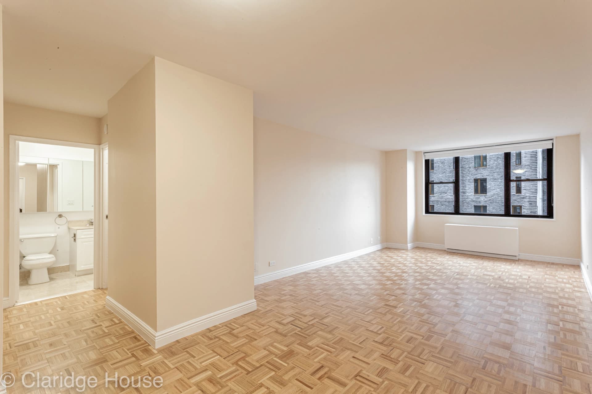 201 East 87 Street #14H, Manhattan, NY 10128 apartment_living_room 1