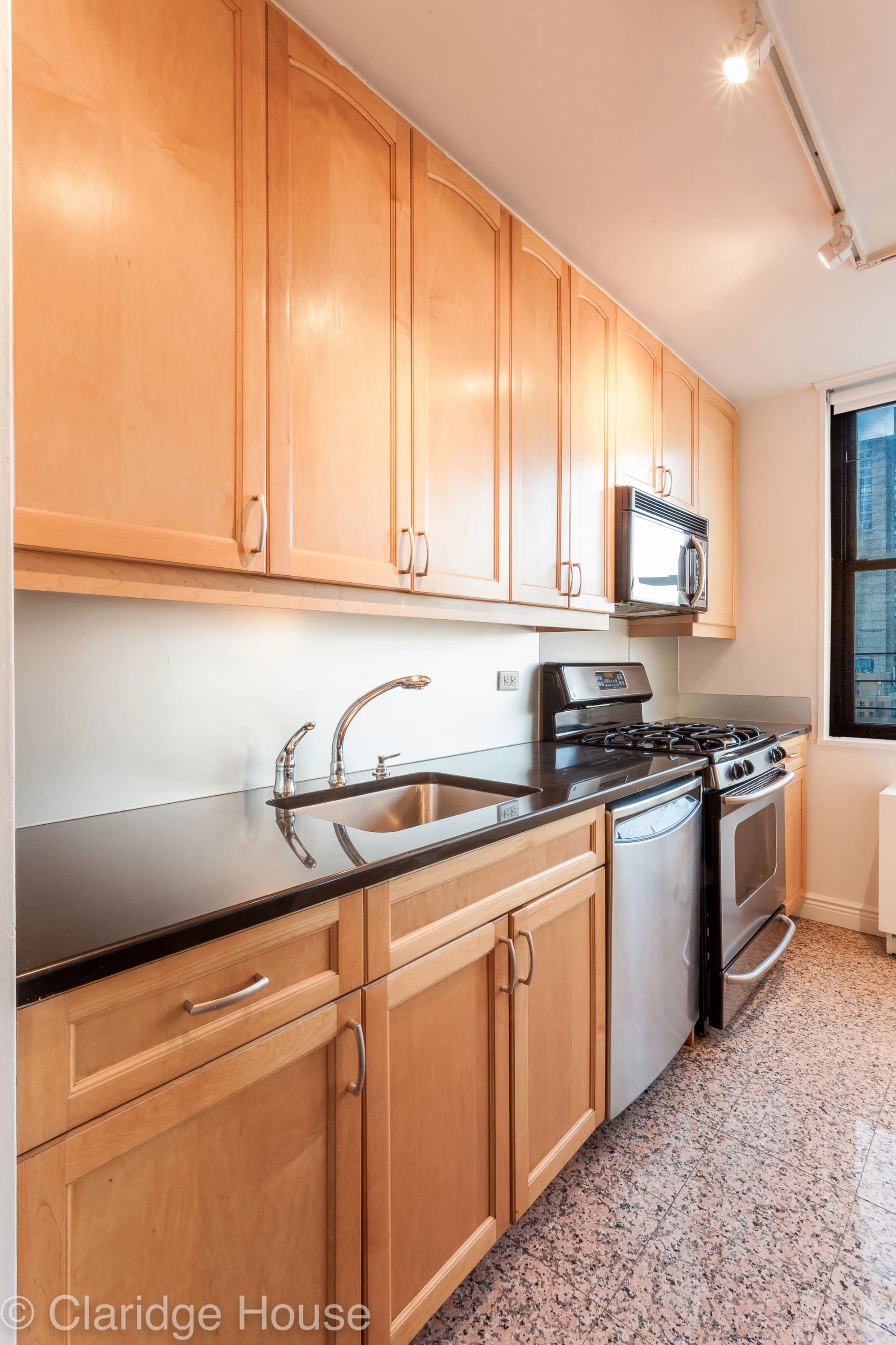 201 E 87 St #21J, Manhattan, NY 10128 apartment_kitchen 1