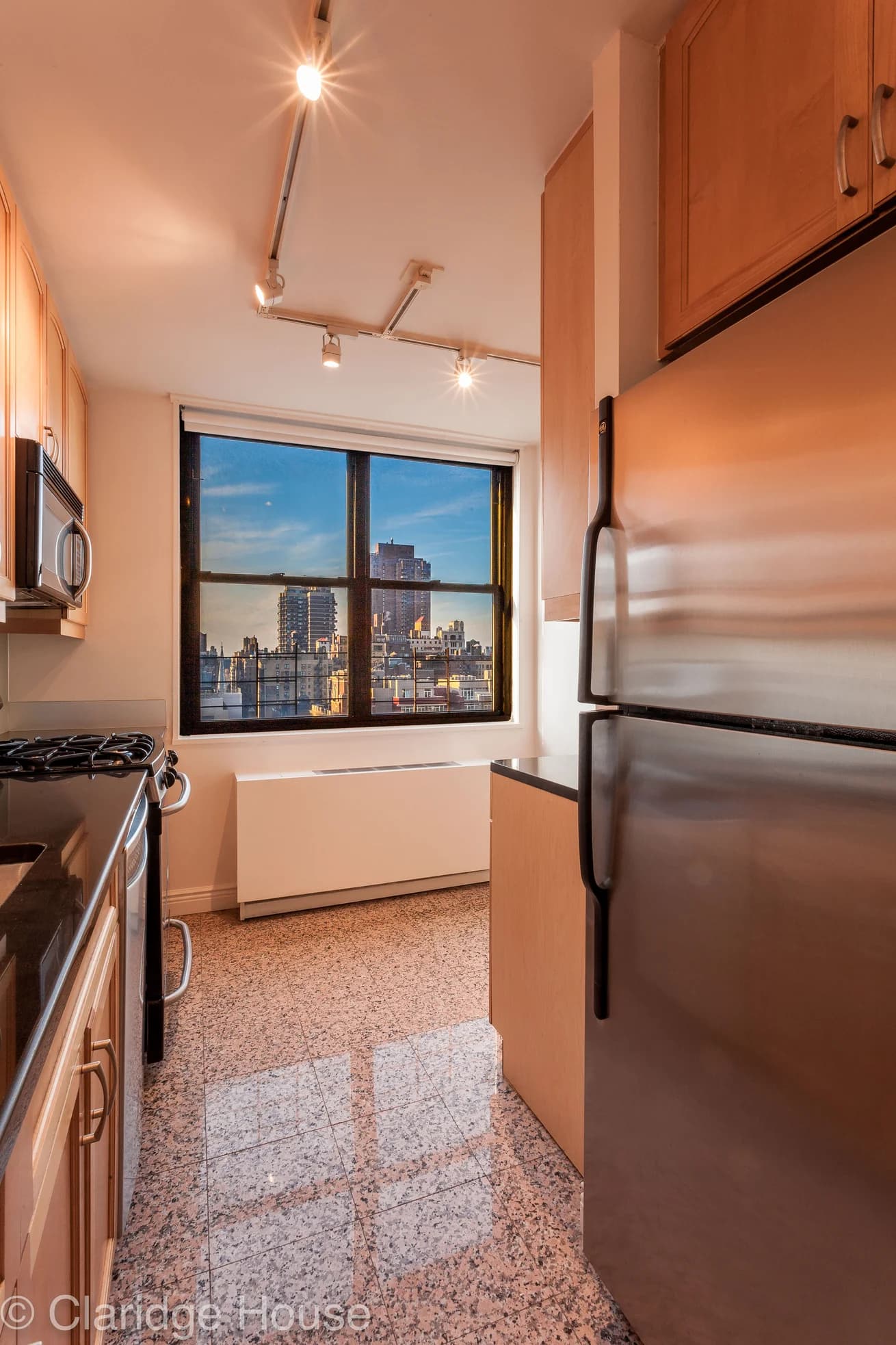 201 E 87 St #21J, Manhattan, NY 10128