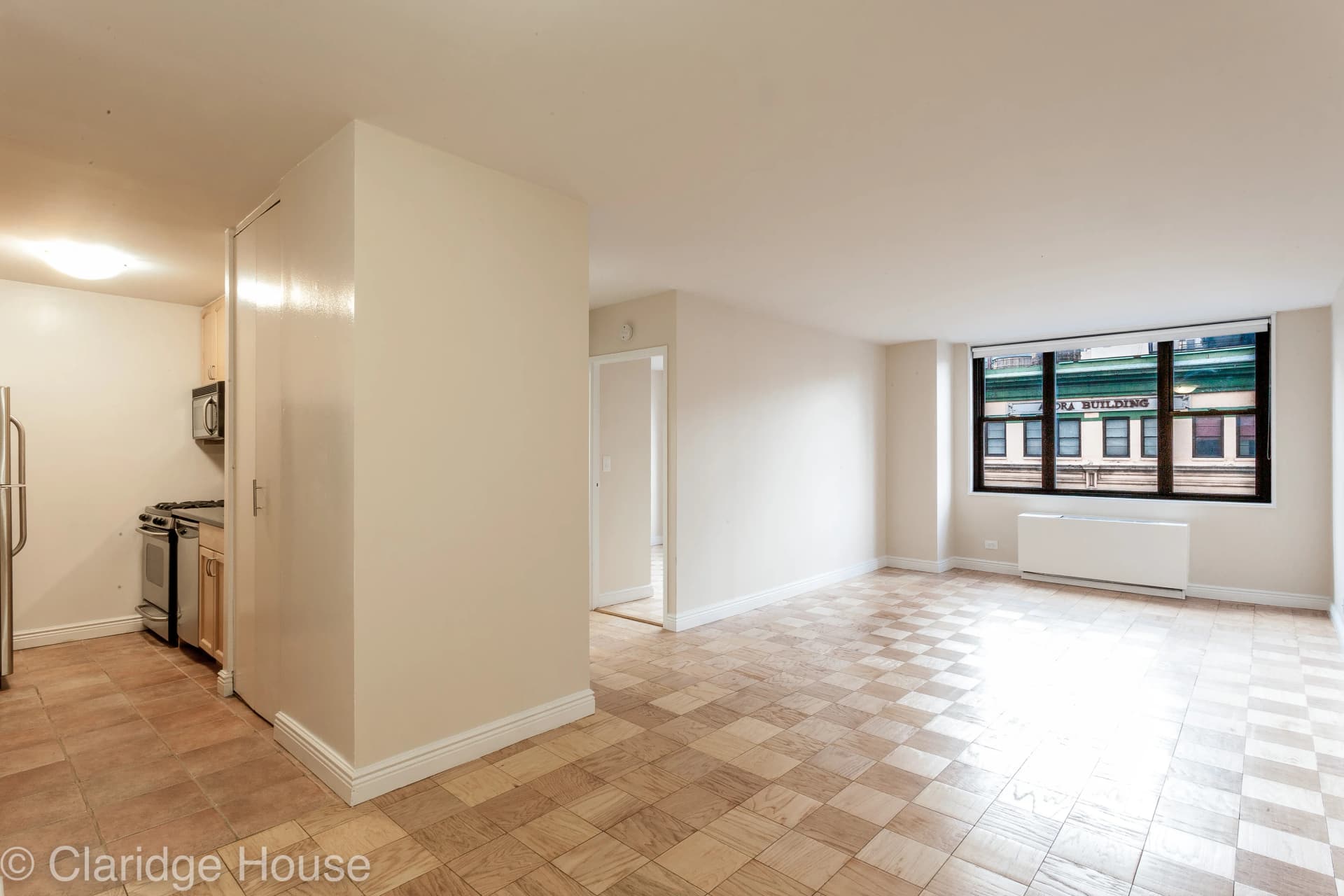 201 East 87 Street #6F, Manhattan, NY 10128 apartment_living_room 1