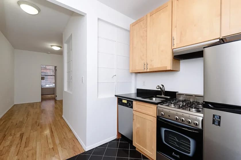 211 East 88 Street #1FW, Manhattan, NY 10128 apartment_kitchen 1