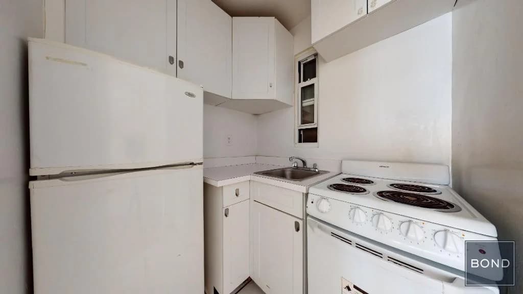 219 East 88 Street #1A, Manhattan, NY 10128 apartment_kitchen 1