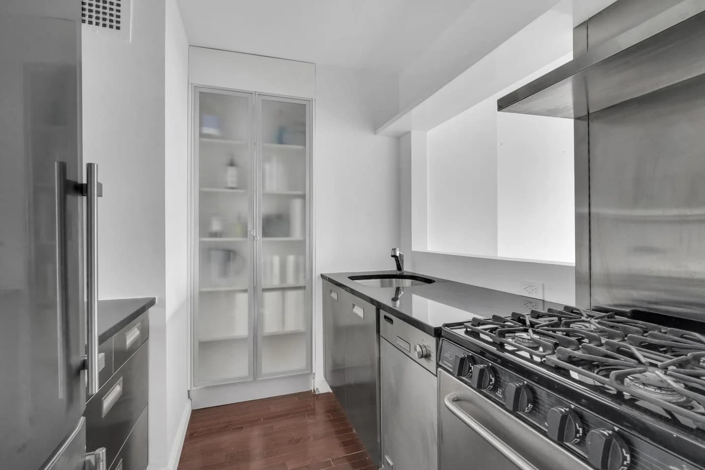301 East 79 Street #28K, Manhattan, NY 10075 apartment_kitchen 1