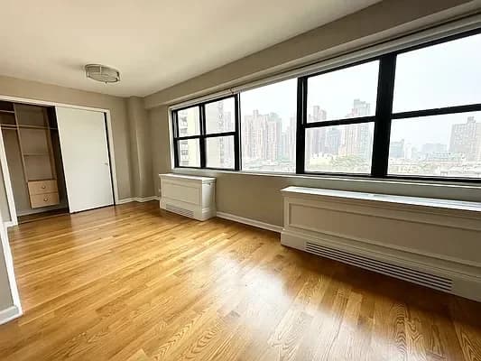 305 East 86 Street #10UE, Manhattan, NY 10028