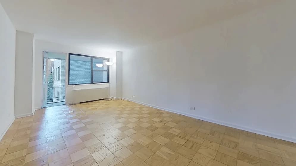 Yorkshire Towers 305 East 86 Street #5AE, Manhattan, NY 10028 apartment_living_room 1