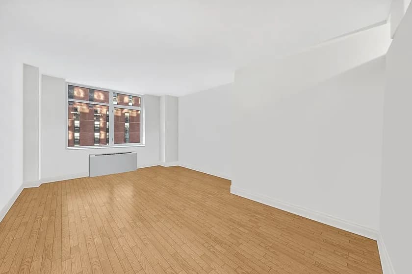 1760 2 Avenue #22-E, Manhattan, NY 10128 apartment_living_room 1