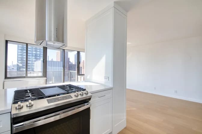 301 East 94 Street #11D, Manhattan, NY 10128