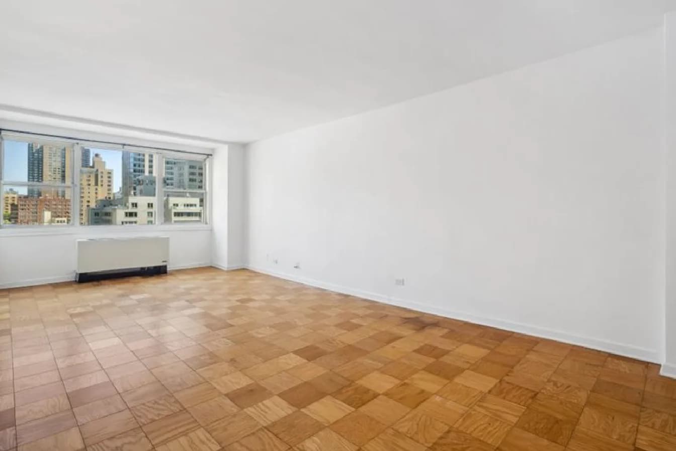 420 East 80 Street #4M, Manhattan, NY 10075 apartment_living_room 1