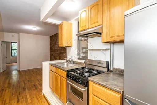 420 East 83 Street #2W, Manhattan, NY 10028
