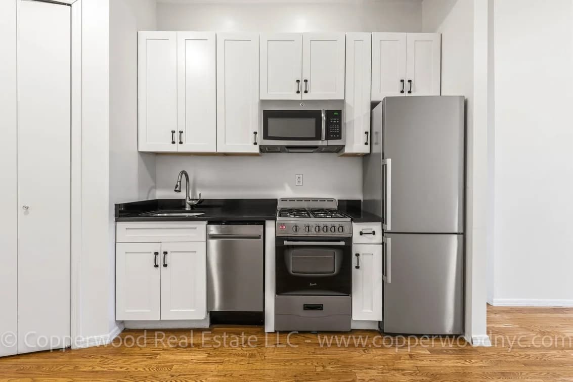428 East 89 Street #4D, Manhattan, NY 10128 apartment_kitchen 1